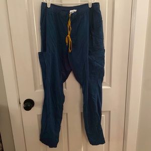 Carhartt Size Medium Scrub Pants